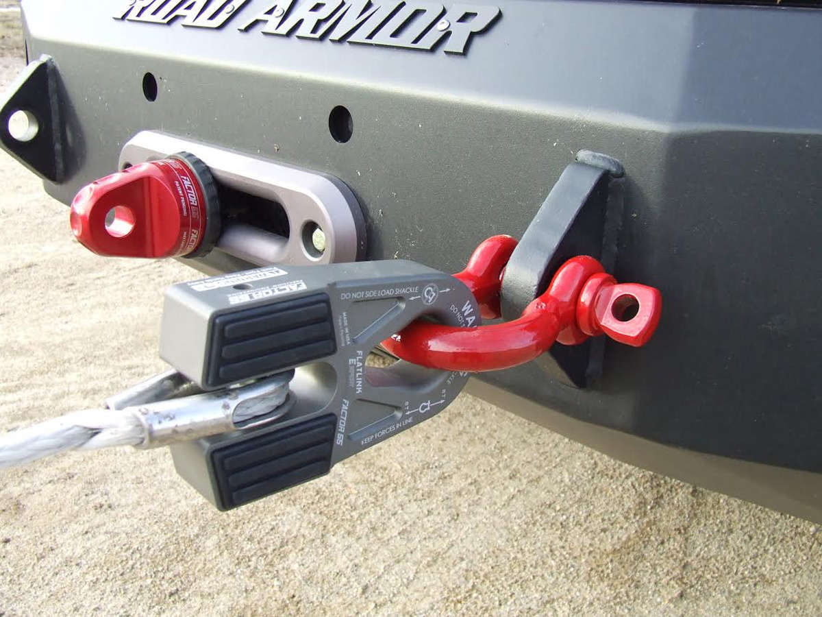 Factor 55 Shackles 3/4" - Image 2